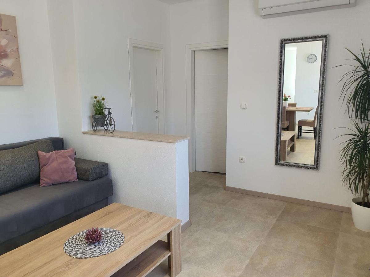 Apartment Rados Dugopolje Ngoại thất bức ảnh